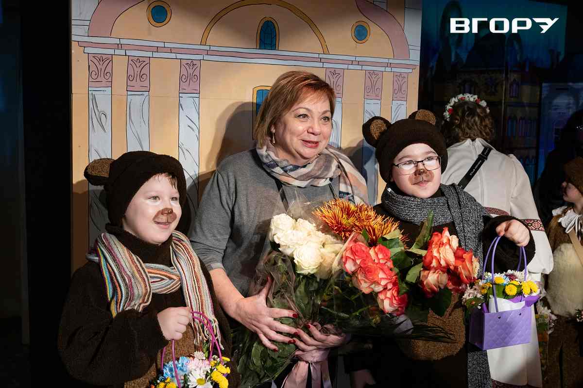 Ірина Корольова та маленькі актори